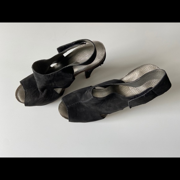 Nine West Black Heels - Picture 5 of 6